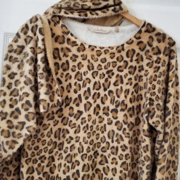 Soft Surroundings Fuzzy Soft Warm Animal Print Women's Scarf Sweater Size Medium - Picture 5 of 13